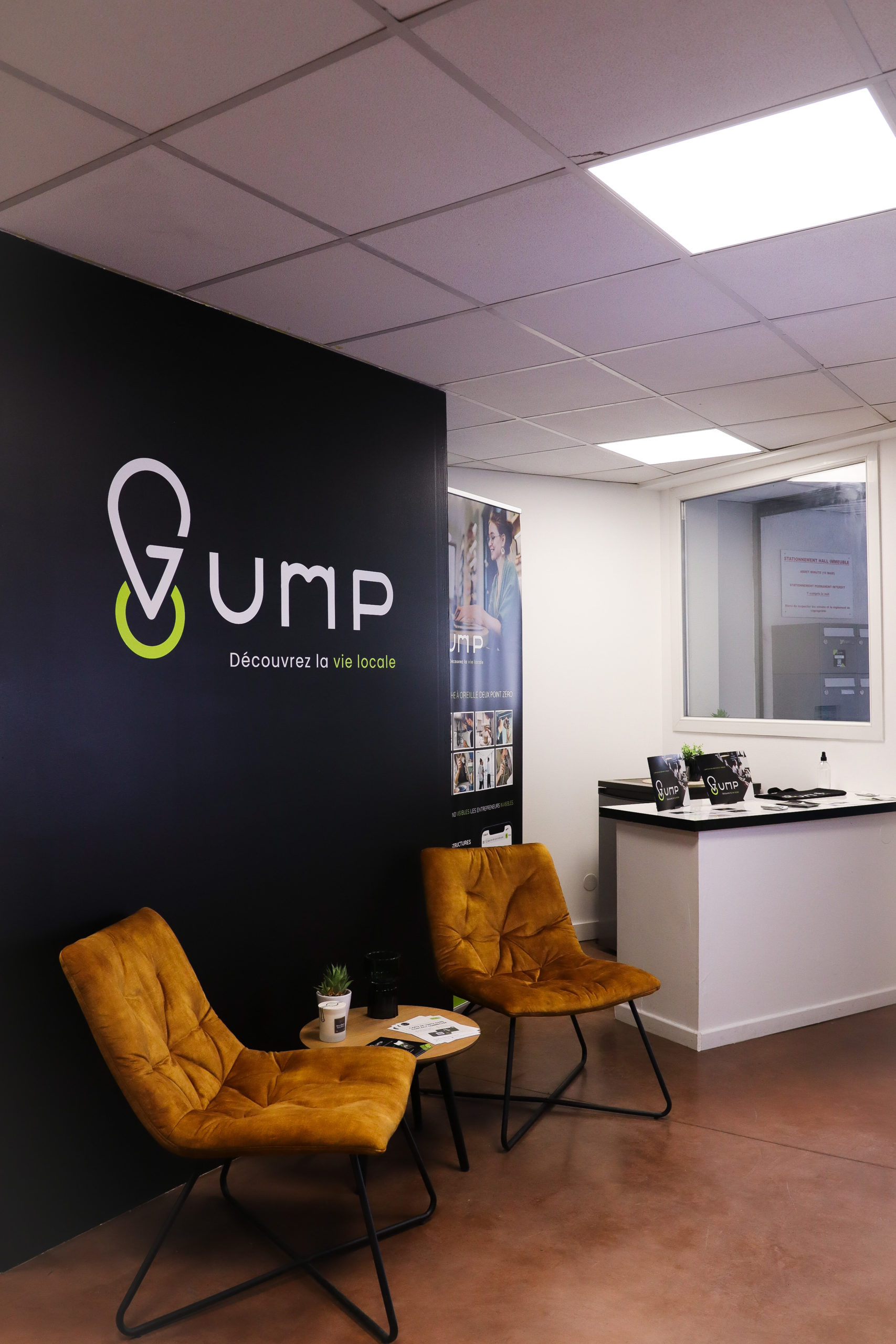Photo de l'entrée des bureaux Gump.